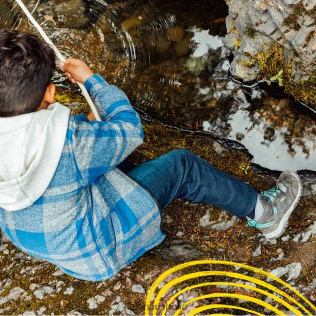 H68B602 Bison-Red Carpet Keen Big ' Ridge Flex Waterproof Boot