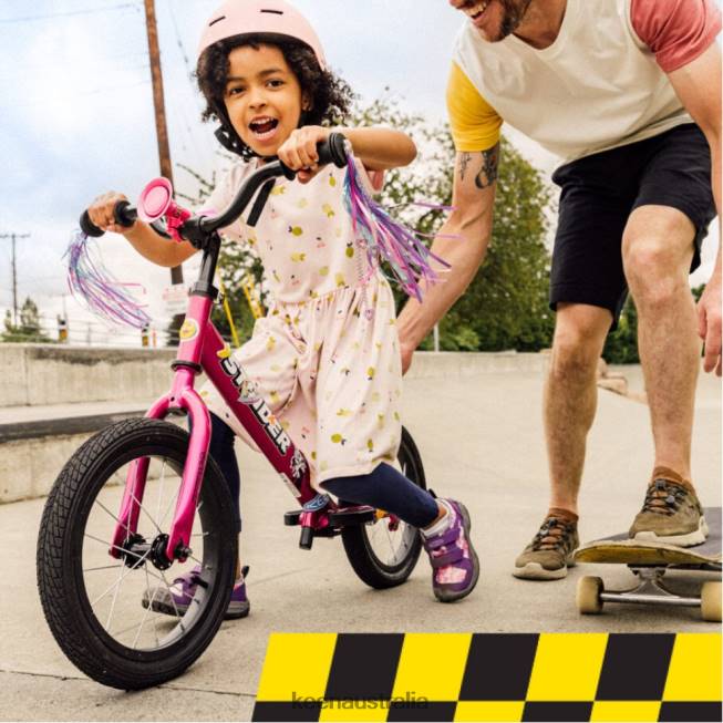 H68B559 Black-Silver Keen Little ' Speed Hound