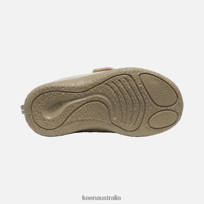 H68B577 Potters Clay-Plaza Taupe Keen Little ' Howser Wrap