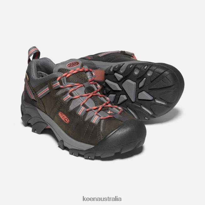 H68B511 Magnet-Coral Keen Targhee II Waterproof